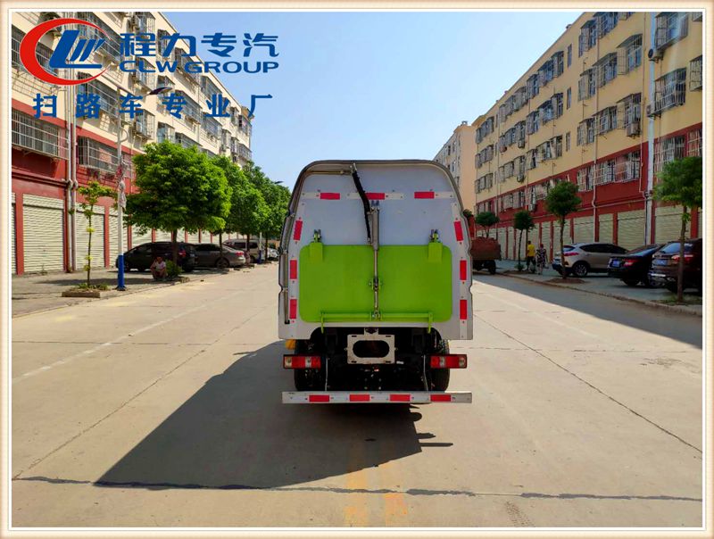 藍牌東風途逸掃路車