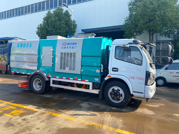 東風(fēng)大多利卡吸塵車